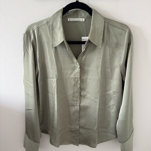 Abercrombie & Fitch Sage green Satin button size small brand new